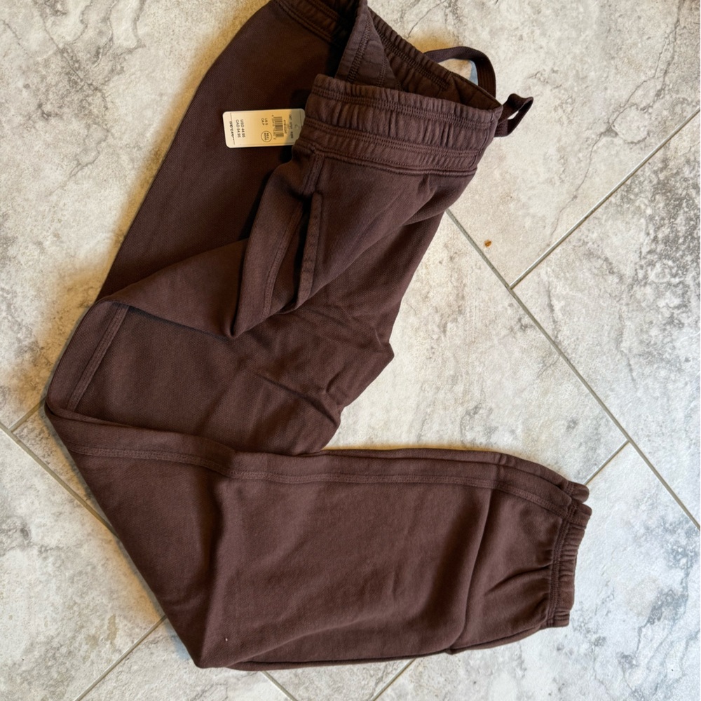 Women’s brown joggers from arie